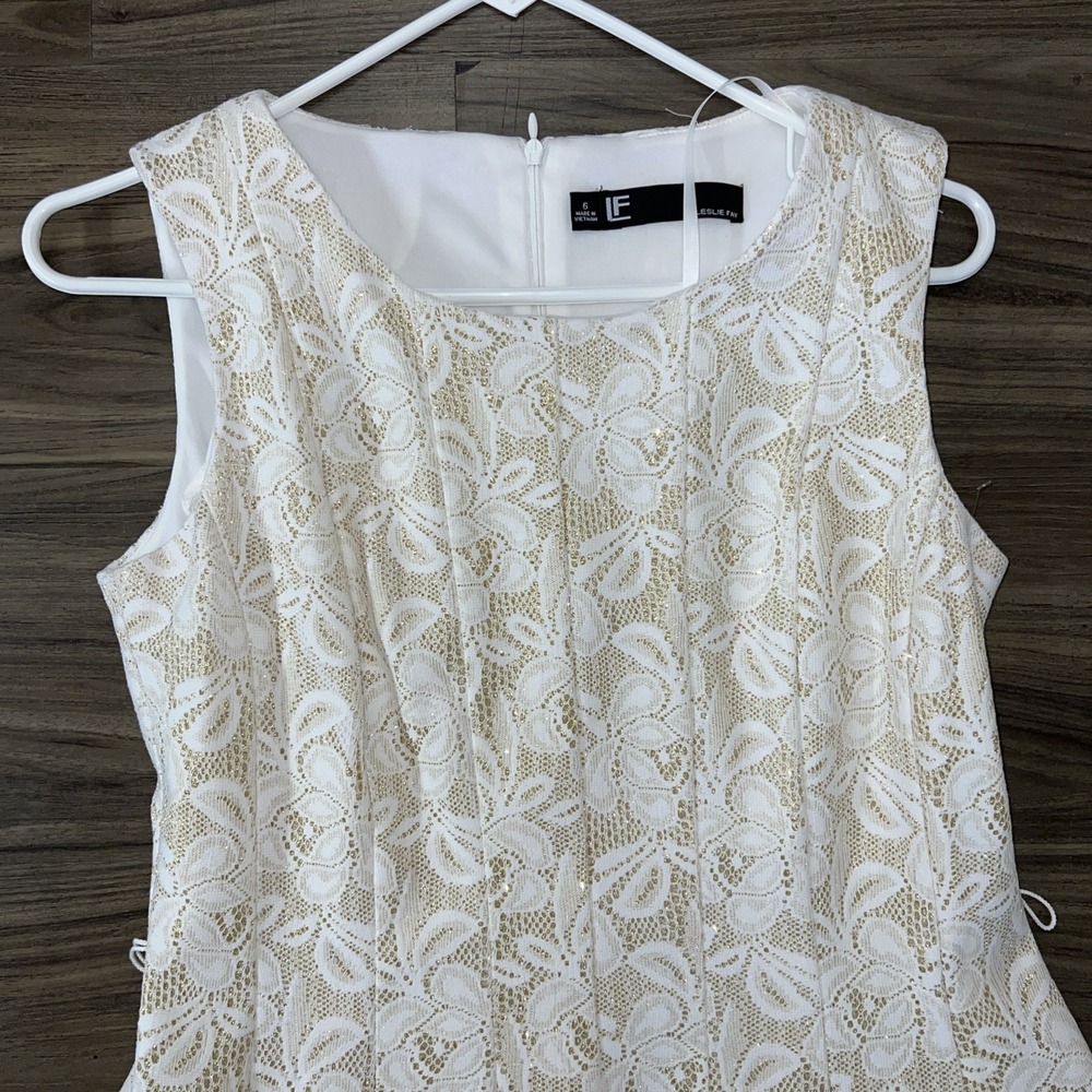 Leslie Faye Gold And Lace Sleeveless Dress Size 6 - Picture 2 of 5